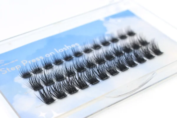 Private Label Press On Eyelashes Vendor ZM-C09
